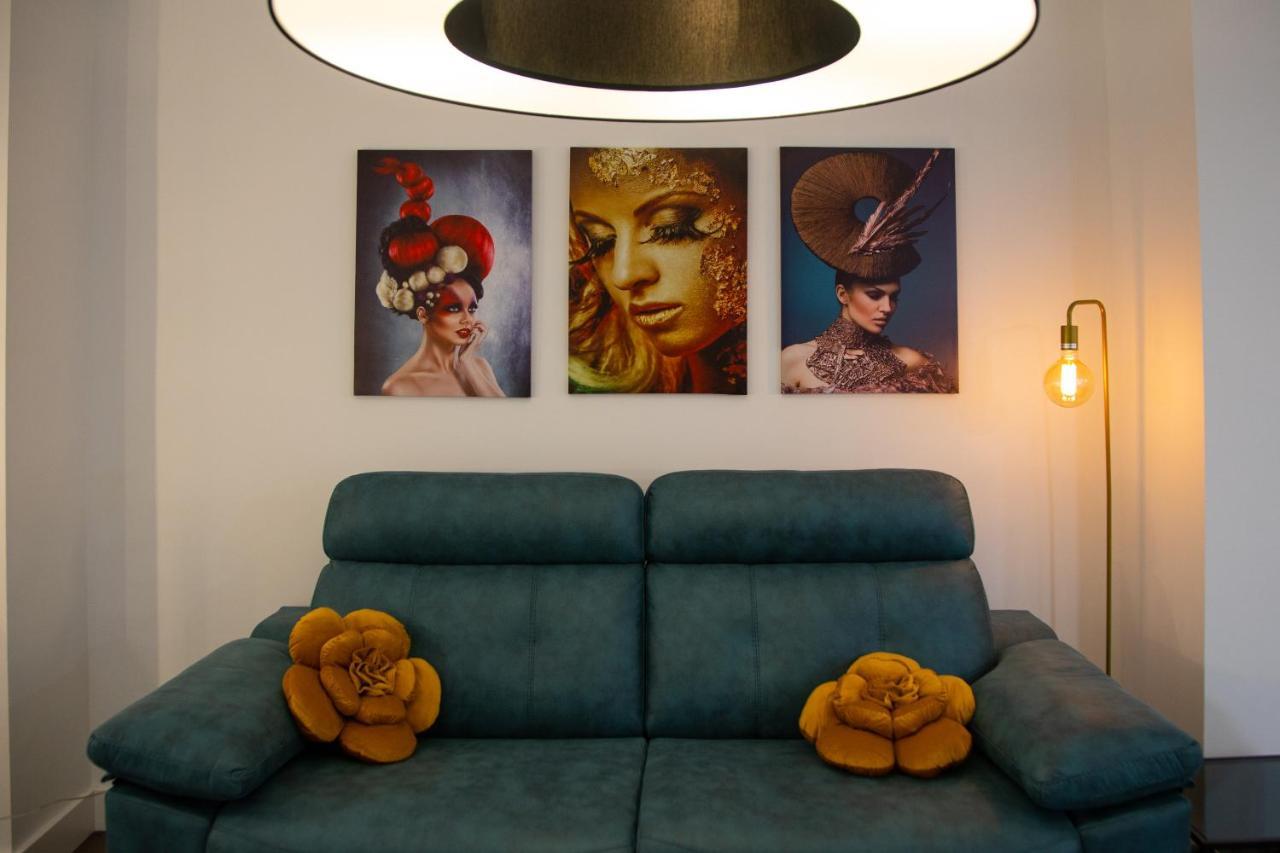 Apartamentos Boutique Cervantes Пласенсія Екстер'єр фото
