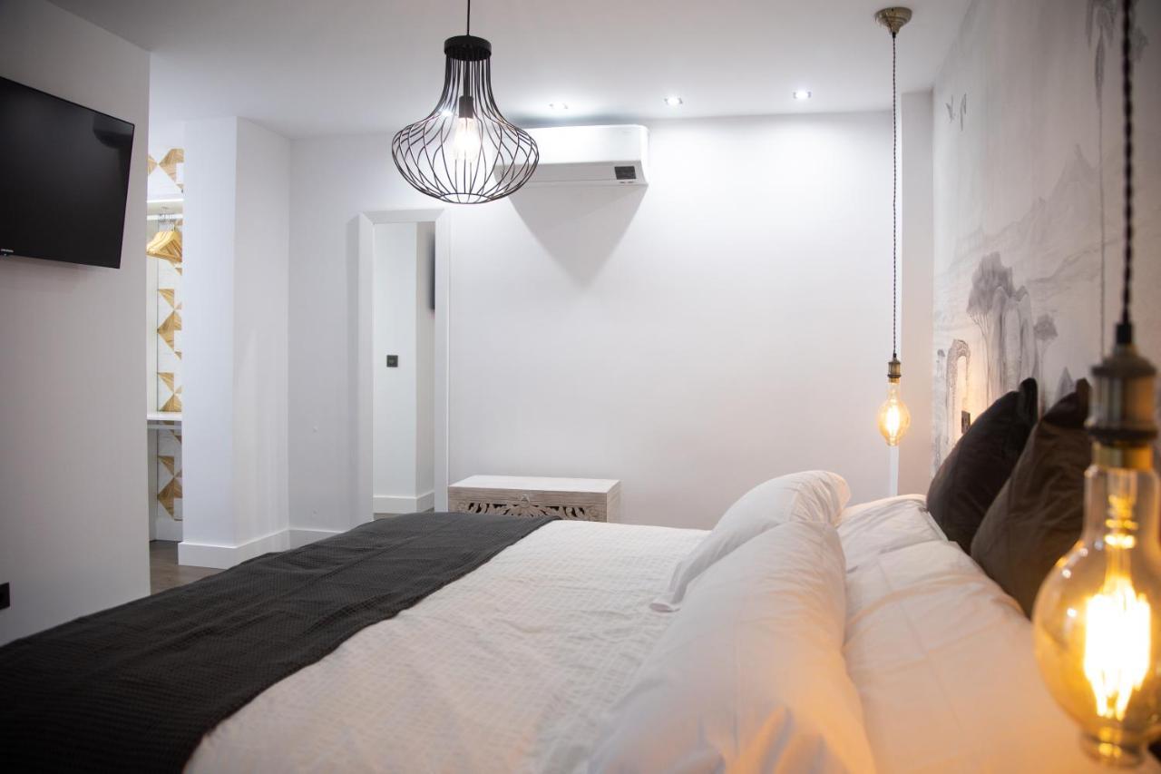 Apartamentos Boutique Cervantes Пласенсія Екстер'єр фото
