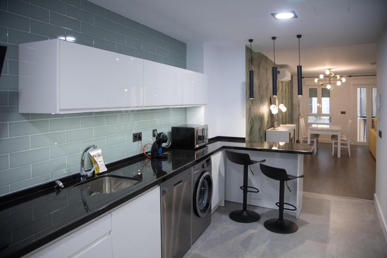 Apartamentos Boutique Cervantes Пласенсія Екстер'єр фото