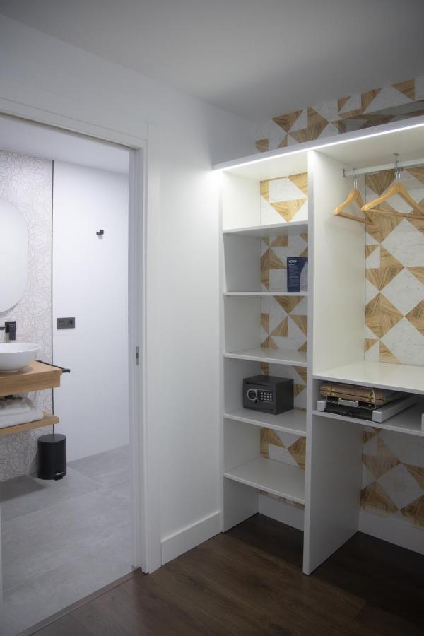 Apartamentos Boutique Cervantes Пласенсія Екстер'єр фото