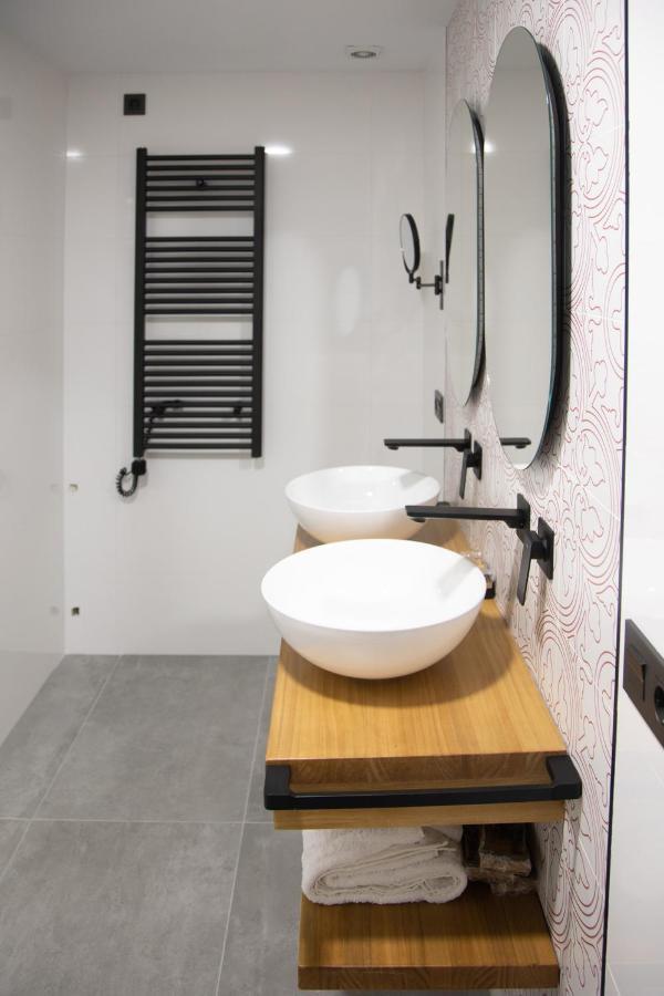 Apartamentos Boutique Cervantes Пласенсія Екстер'єр фото