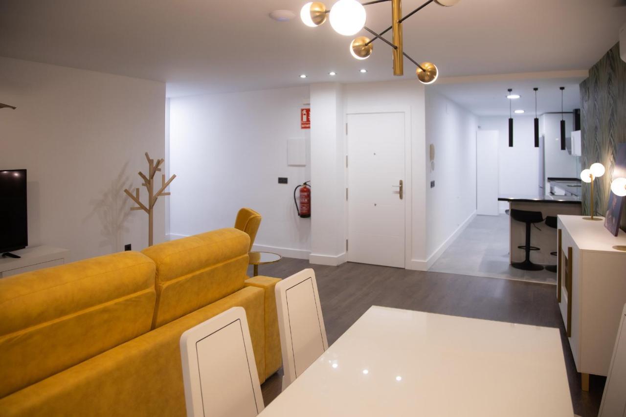 Apartamentos Boutique Cervantes Пласенсія Екстер'єр фото