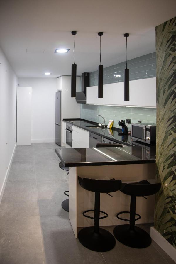 Apartamentos Boutique Cervantes Пласенсія Екстер'єр фото
