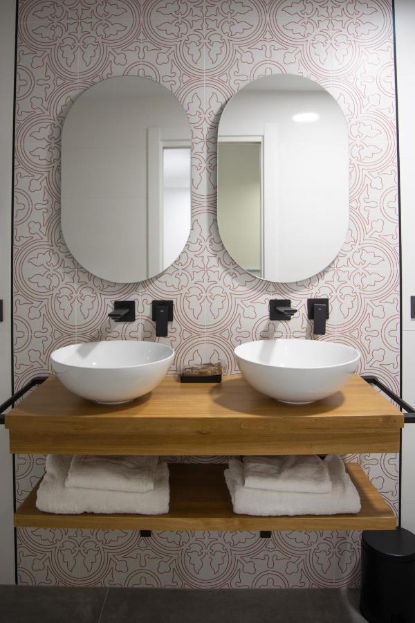 Apartamentos Boutique Cervantes Пласенсія Екстер'єр фото