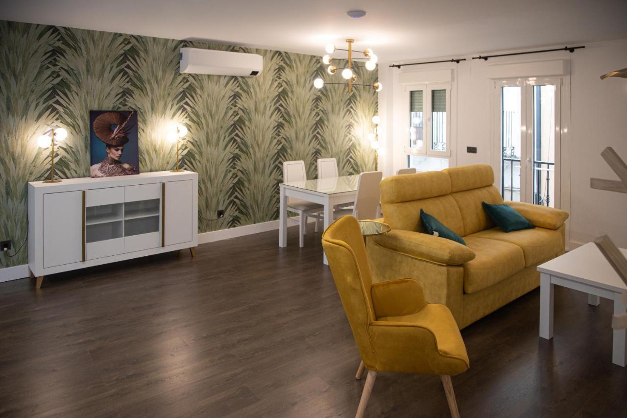 Apartamentos Boutique Cervantes Пласенсія Екстер'єр фото